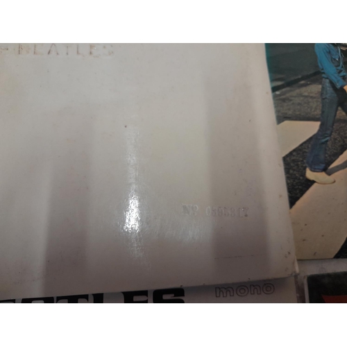 336 - 4 x vinyl record albums : The Beatles : White Album No 0395317 with lyric sheet GC apart from named ... 