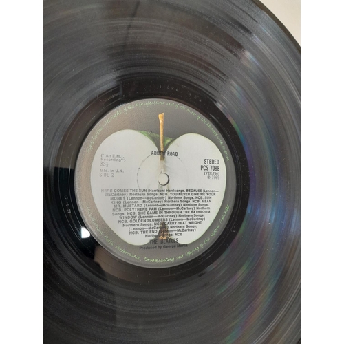 336 - 4 x vinyl record albums : The Beatles : White Album No 0395317 with lyric sheet GC apart from named ... 