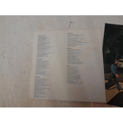 336 - 4 x vinyl record albums : The Beatles : White Album No 0395317 with lyric sheet GC apart from named ... 