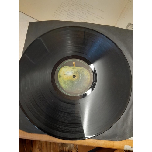 336 - 4 x vinyl record albums : The Beatles : White Album No 0395317 with lyric sheet GC apart from named ... 