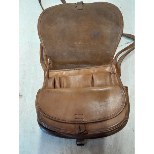 30 - Vintage leather shooting bag