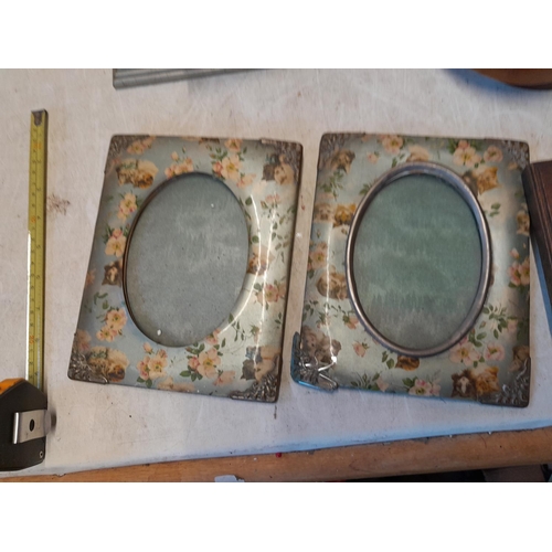 94 - 2 x Vintage photograph frames & other picture frames