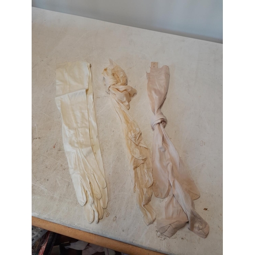 285 - 2 x pairs of vintage silk stockings & gloves