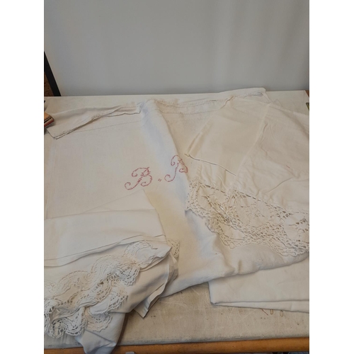 332 - Embroidered cotton table cloth and other table linen