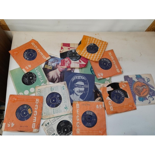 5 - Multithematic collection of 45 vinyl single records : 1960s - 1990s : Rolling Stones, Sex Pistols, S... 