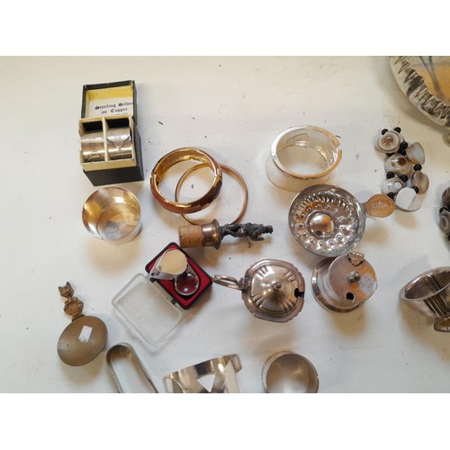 25 - Assorted costume jewellery and silver plated ware