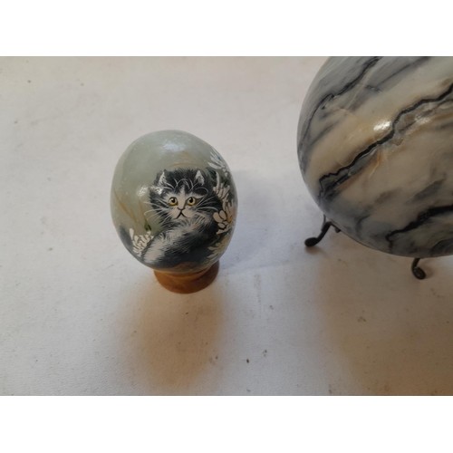 18 - Pair of hardstone balls on stands & painted hardstone egg