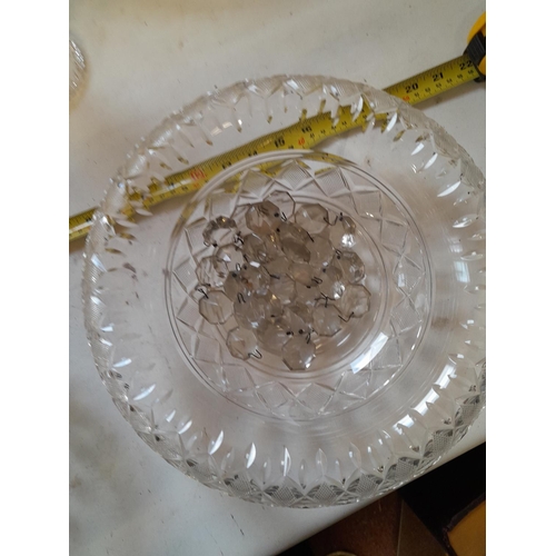 451 - Cut glass bowl type table lustres