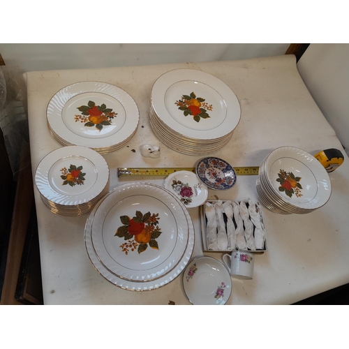 491 - Box of decorative china dinnerware etc.