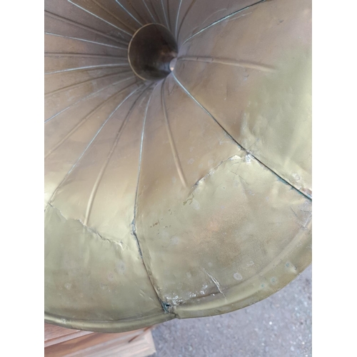 497 - Large brass gramophone horn