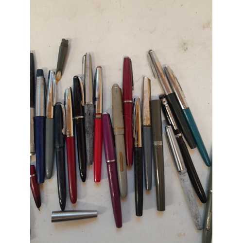 21 - Vintage pens : Parker Paper Mate, Osmiroid and other some for spares