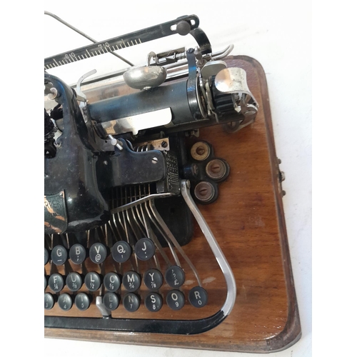 98 - Early 20th century Blickensderfer typewriter in plywood case in good order No 7 type