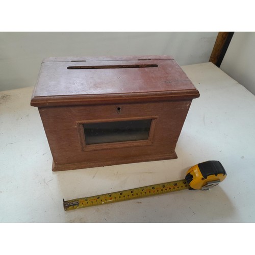 123 - Vintage desk top letter box