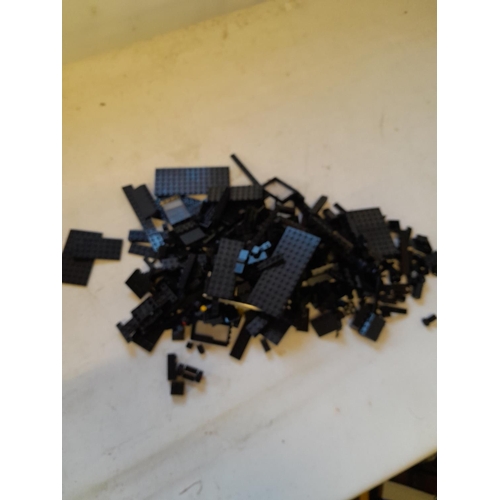 141 - Approx 400 g of Lego