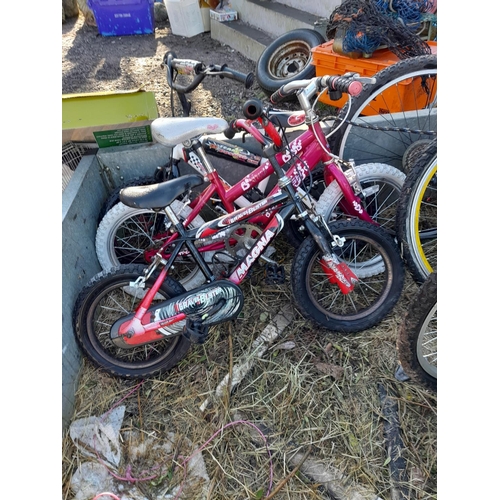 164 - 3 childs bikes