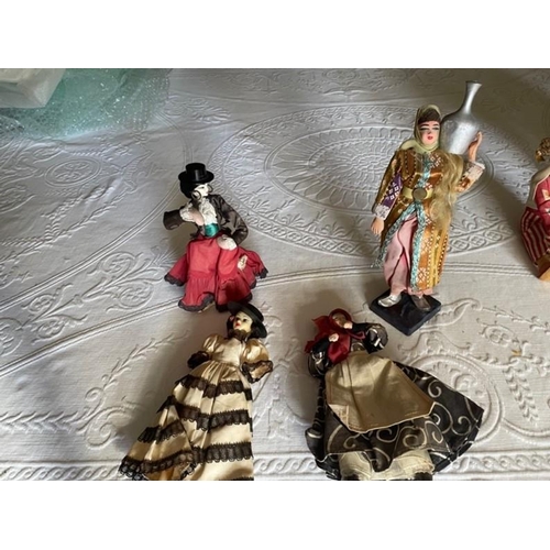 369 - Vintage Collectable Dolls from the Far East