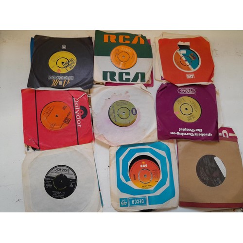 471 - Assorted 45 vinyl single records : pop, soul etc. Max Romeo, C Dawkins R 137 scratched A side, etc.