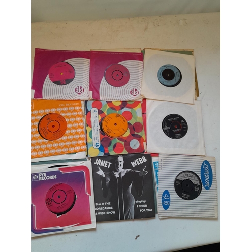 480 - Various vinyl record singles : commercial pop from the 1960s