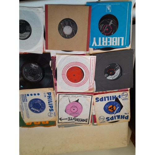 481 - Various vinyl record singles : commercial pop from 1960s onwards, promo included