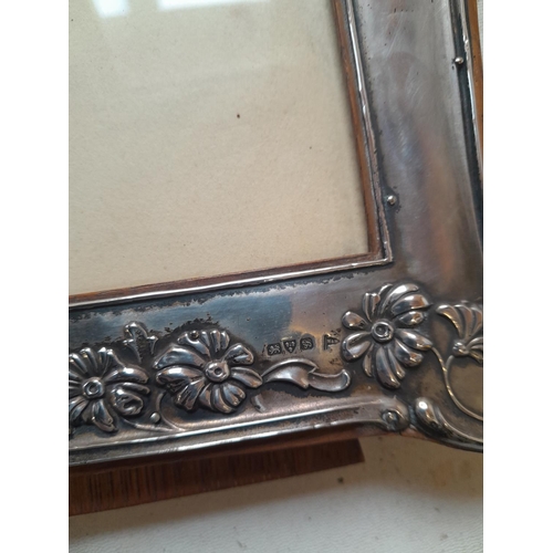 21 - Chester silver Art Nouveau photograph frame with glass, clearly hallmarked,  slight push in on body,... 