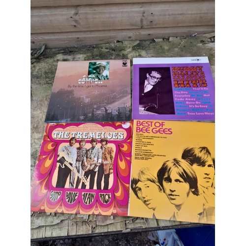 25 - 4 x vinyl records : Tremeloes Chip Rick Alan & Dave, record near mint, Buddy Holly Greatest Hits mon... 