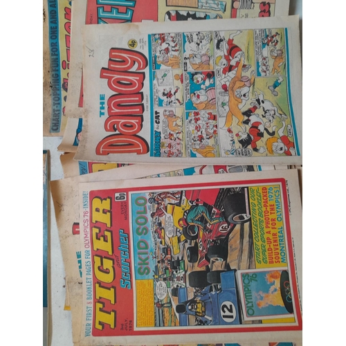 175 - Various comics from 1970s & computer magazines x 2 & Masterpiece game