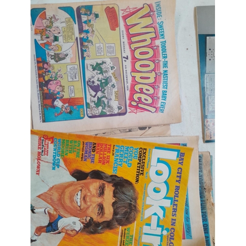 175 - Various comics from 1970s & computer magazines x 2 & Masterpiece game