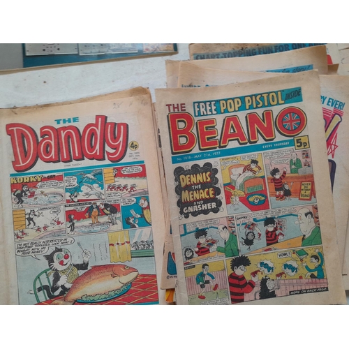 175 - Various comics from 1970s & computer magazines x 2 & Masterpiece game