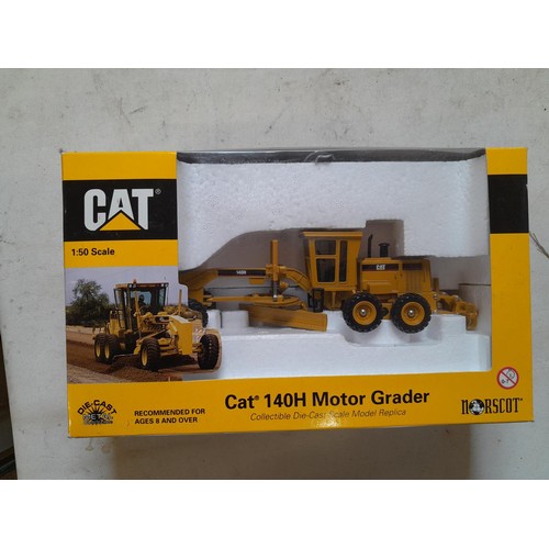 200 - Die cast toy car : Norscot 1:50 scale Cat 140 H Motor Grader