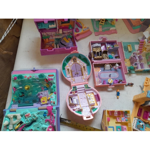 219 - Polly Pocket accessories