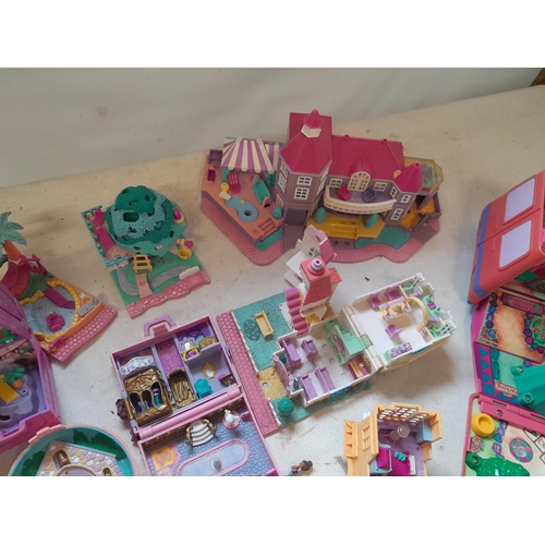 219 - Polly Pocket accessories