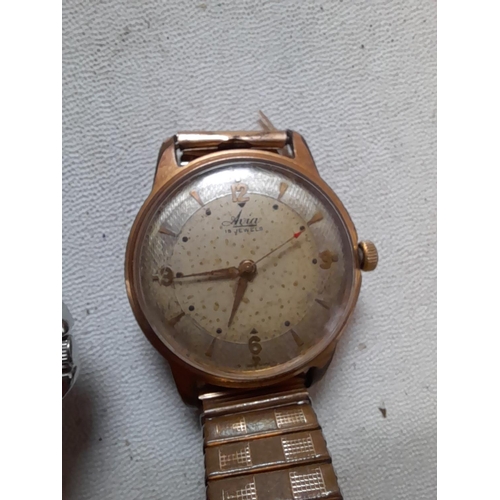 586 - Vintage and other watches : Avia, Roamer etc.