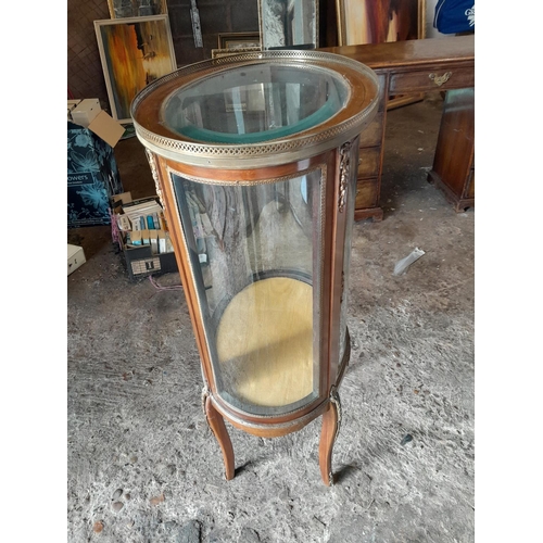 6 - Early 20th century French oval display cabinet with galleried top, bevelled glass and brass mounts 3... 