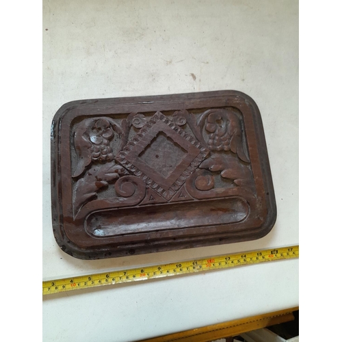 62 - Late Victorian carved chopping board