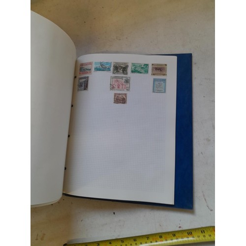 127 - Empty SG Windsor album and album of Stamps of the world mainly offered used, US interest