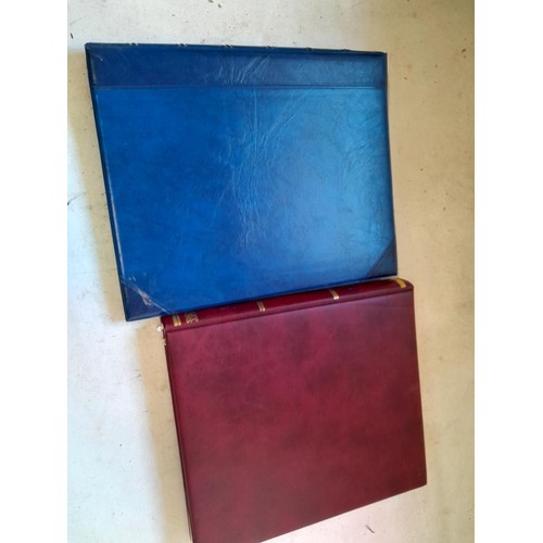 127 - Empty SG Windsor album and album of Stamps of the world mainly offered used, US interest