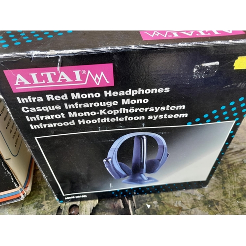 131 - Boxed Altai speaker & infra red mono headphones