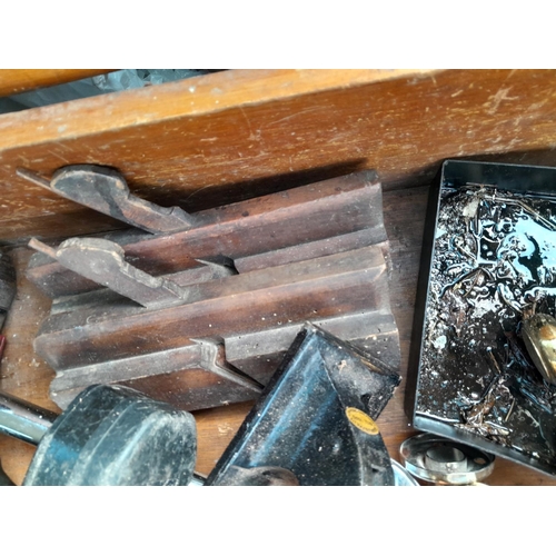 135 - Box of oddments : 2 x moulding planes, door handles etc.