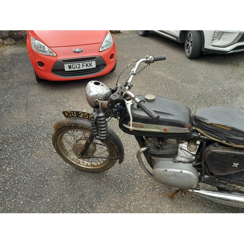 142 - 1964 Norton Jubilee 250 cc Motorcycle,  in need of overhaul,  but has compression, garage stored, ga... 