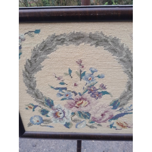 153 - Regency mahogany banner / pole screen