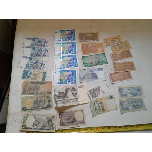 164 - An interesting and varied collection of Banknotes from around the world , all from circ. post 1900, ... 