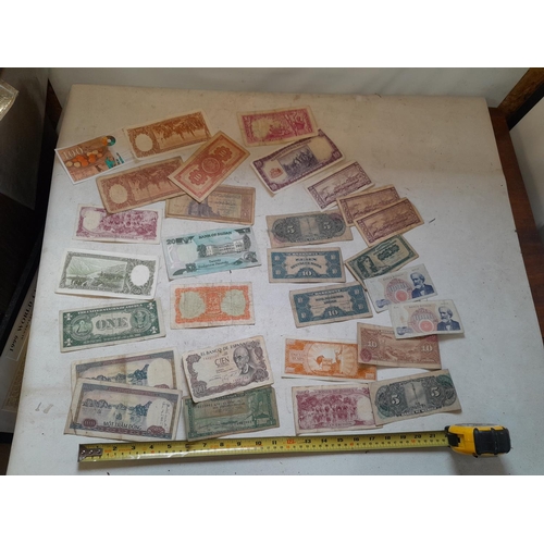 164 - An interesting and varied collection of Banknotes from around the world , all from circ. post 1900, ... 