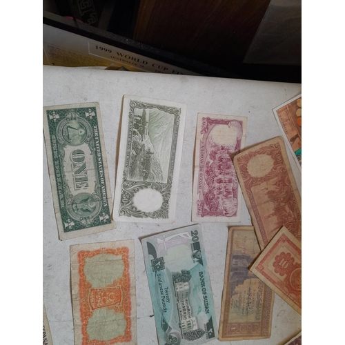 164 - An interesting and varied collection of Banknotes from around the world , all from circ. post 1900, ... 