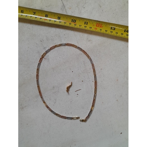 177 - 9 ct three colour gold necklace and pendant  6.8 g