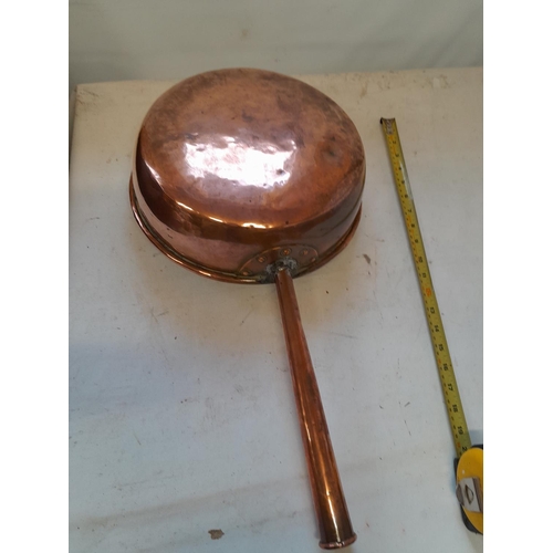277 - 19th century copper cooking pan