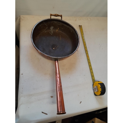 277 - 19th century copper cooking pan
