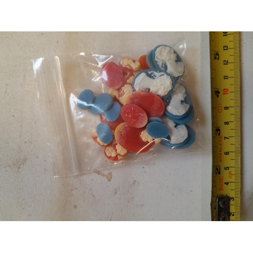 287 - Resin cameos, jewellery making interest
