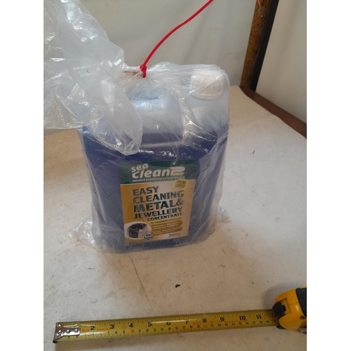 296 - Cleaning fluid suitable for sonic jewellery cleaners