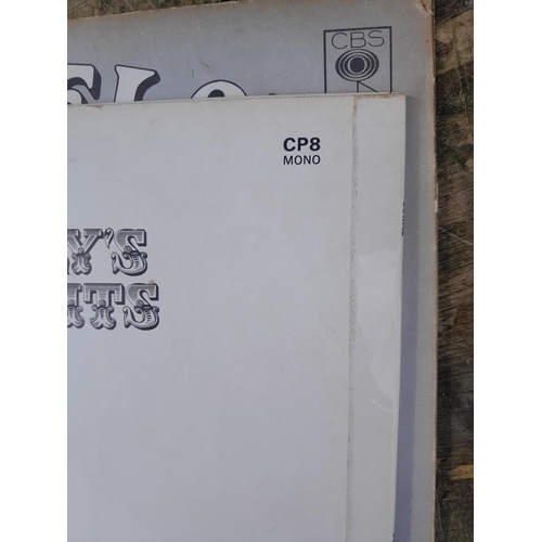 383 - 4 x vinyl records : Tremeloes Chip Rick Alan & Dave, record near mint, Buddy Holly Greatest Hits mon... 