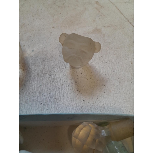 431 - Assorted advertising and other bottle tops, frosted glass dog top